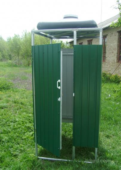 Летний душ девушек Летний душ девушек