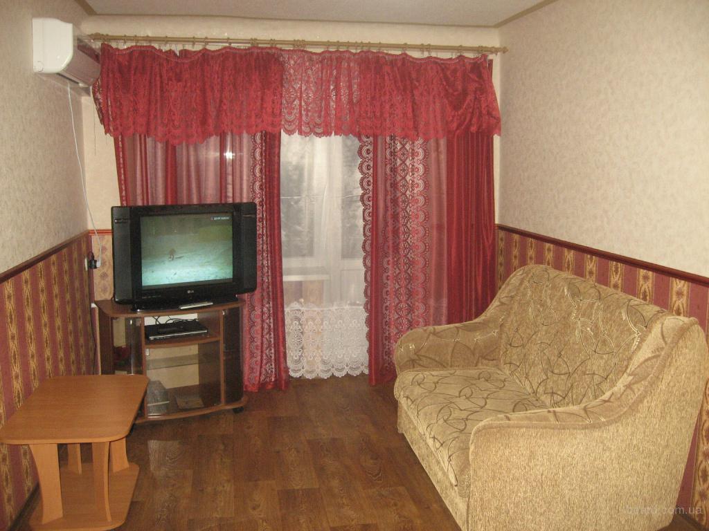 Дом куприна донецк. Снимать квартиру донецк ленинский. Снимать квартиру донецк ленинский. Днр донецк ильича 7. Ремонт комнаты фото.