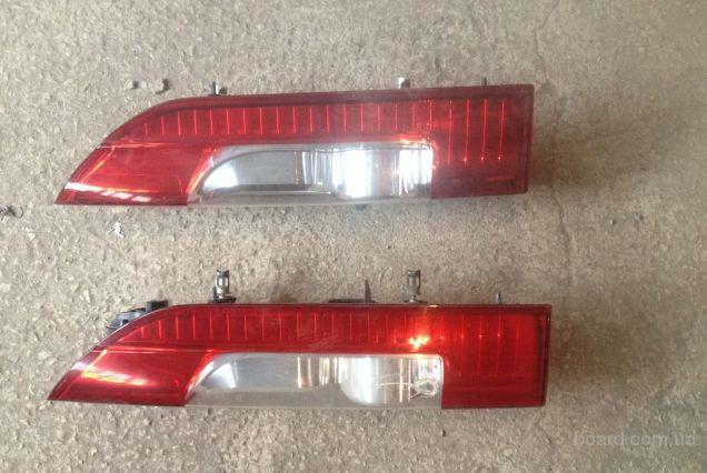 Стекло заднего фонаря маниту. Задний фонарь фиат дукато 290. Задний фонарь пежо боксер 3. Задний фонарь пежо боксер 3. Задняя фара боксер.